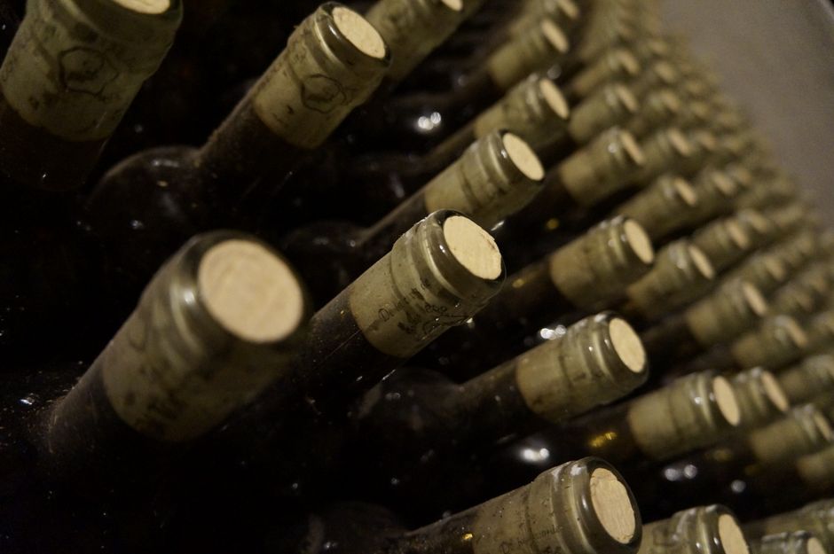 sparkling wine bottles cellar rack
